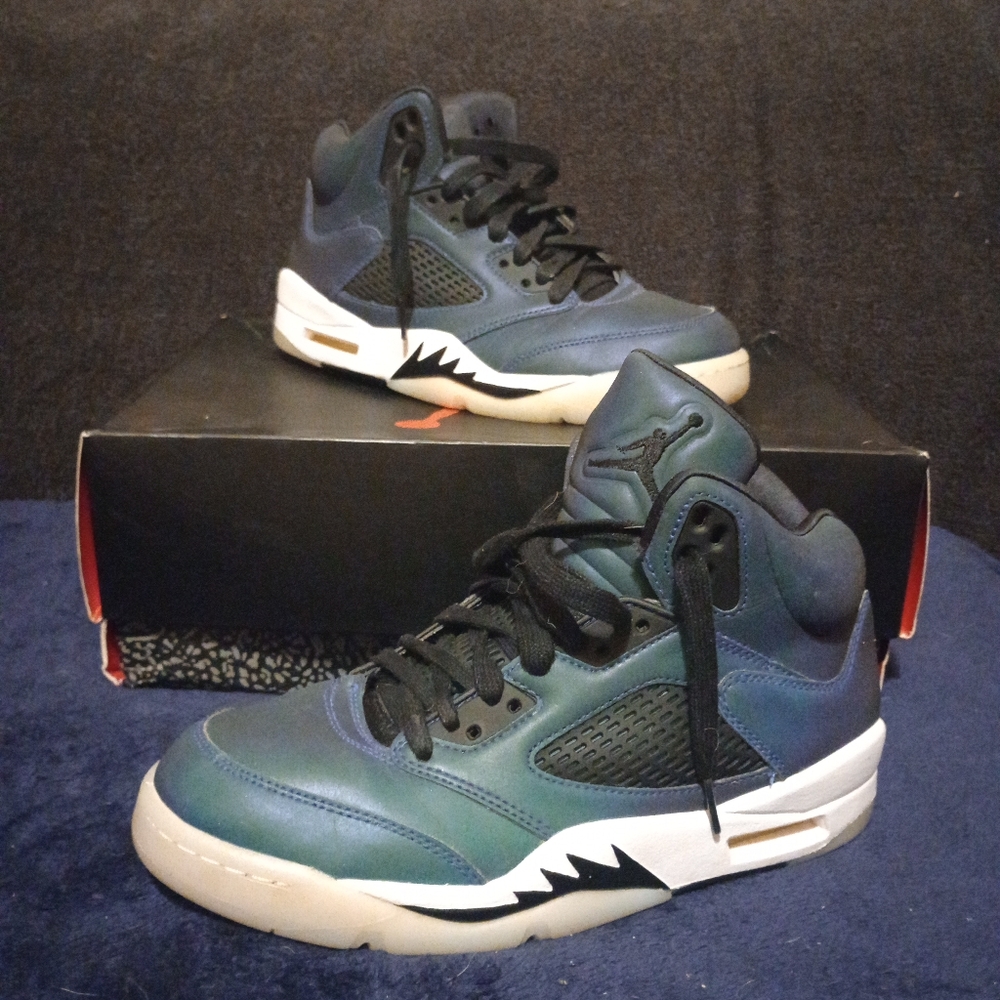 Air Jordan 5 Retro Irredecent Oil Grey Women's Size 8.5